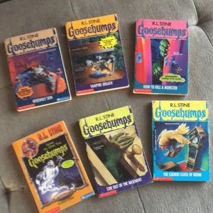 Goosebumps books (lot of 6)